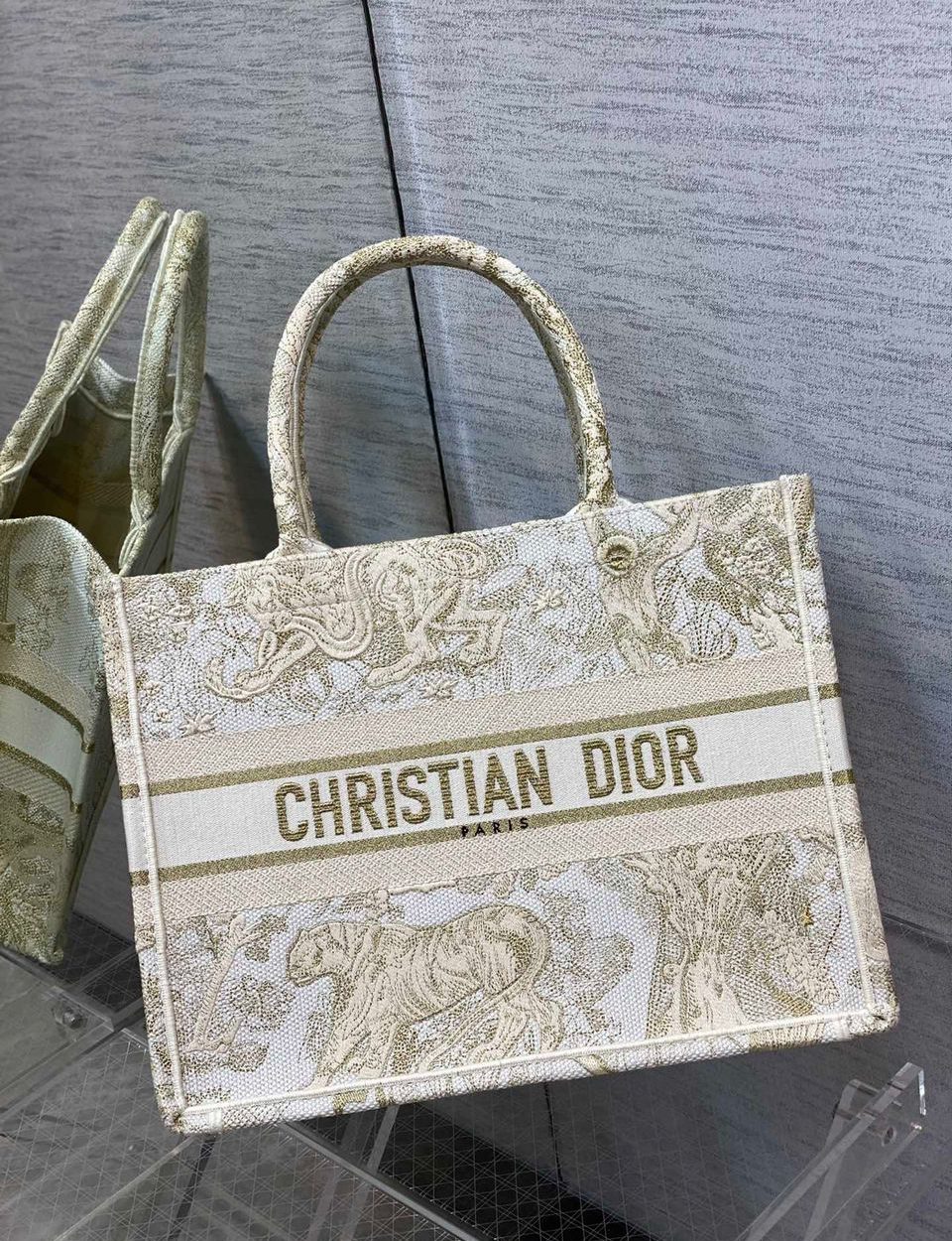 1:1 Replica Christian Dior Medium Dior Book Tote Gold-Tone Toile de Jouy Embroidery, Gold, For Women Women’s Handbags, 36cm CD M1296ZTQO_M01E