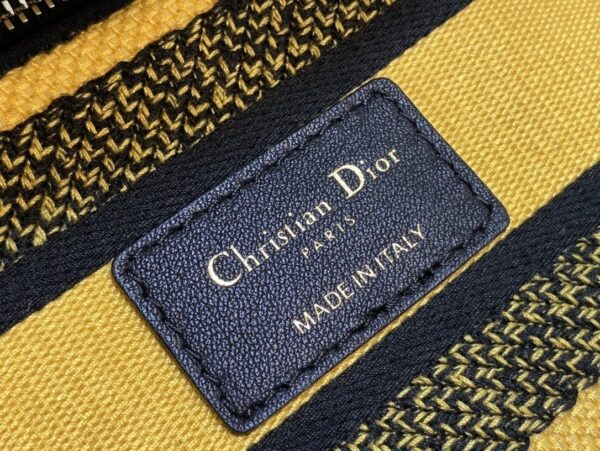 1:1 Replica Christian Dior Medium Lady D-Lite Bag D-Flower Pop Embroidery, Bright Yellow/Green, For Women Women's Handbags, 24cm CD M0565OROO_M886