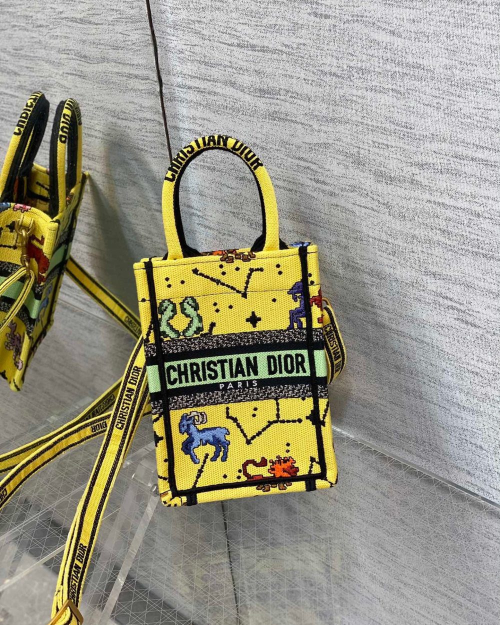 1:1 Replica Christian Dior Mimi Dior Book Tote Phone Bag White, For Women, Women’s Handbags 7in/18cm CD S5555CRTY_M941