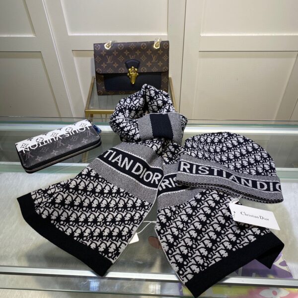 Dior Pompom Beanie & Scarf Set In Black