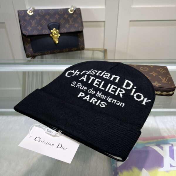 Dior Pompom Beanie In Black
