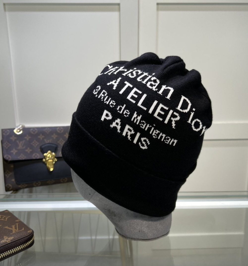 Dior Pompom Beanie In Black