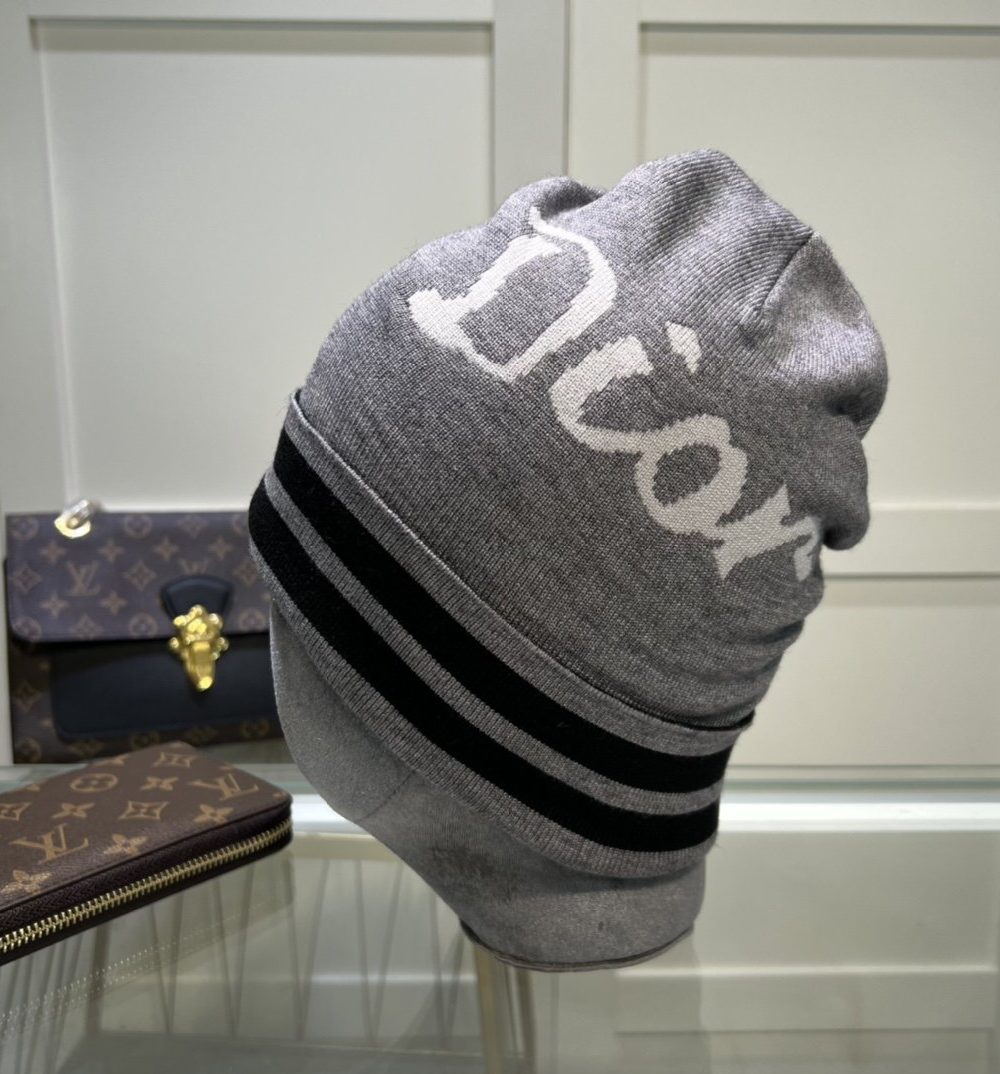 Dior Pompom Beanie In Grey