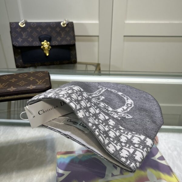 Dior Pompom Beanie In Grey
