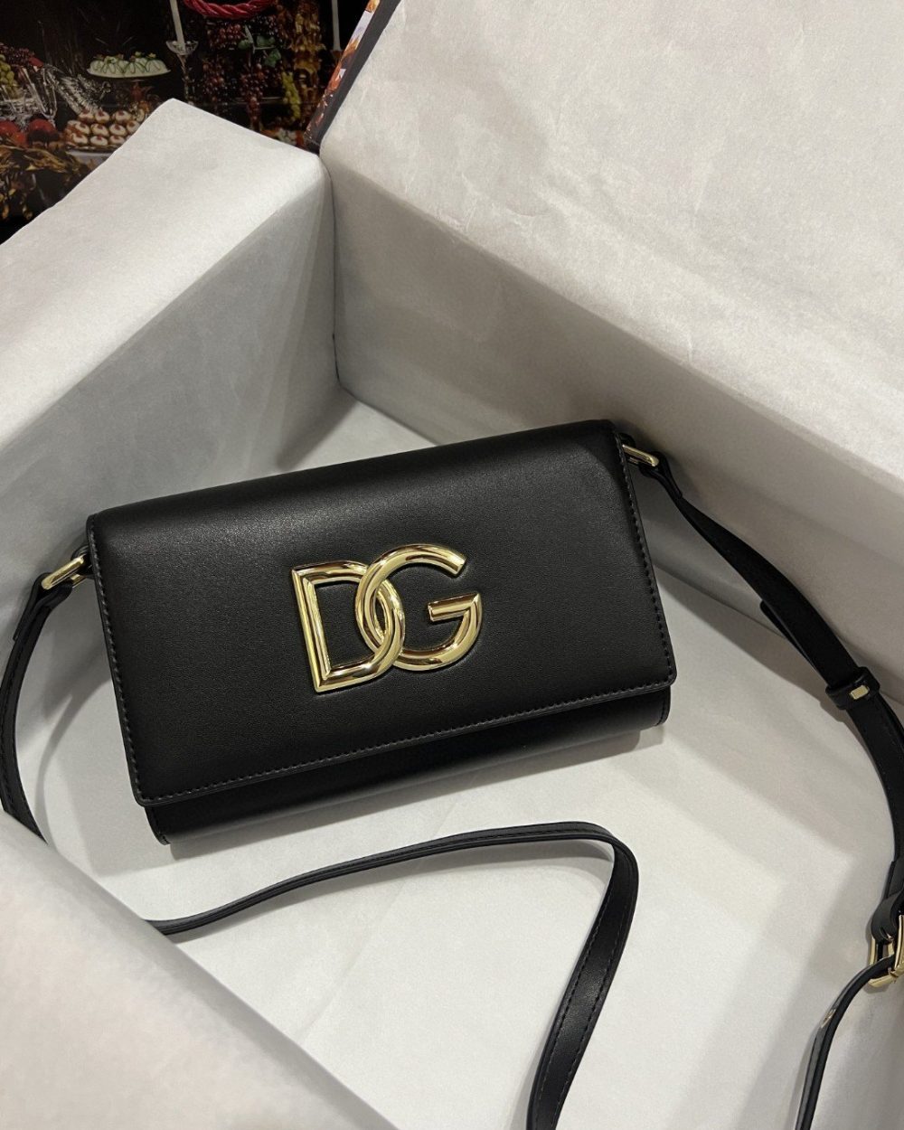 Dolce & Gabbana 3.5 Clutch Black For Women 8.3in/21cm DG BB7082AW57680999