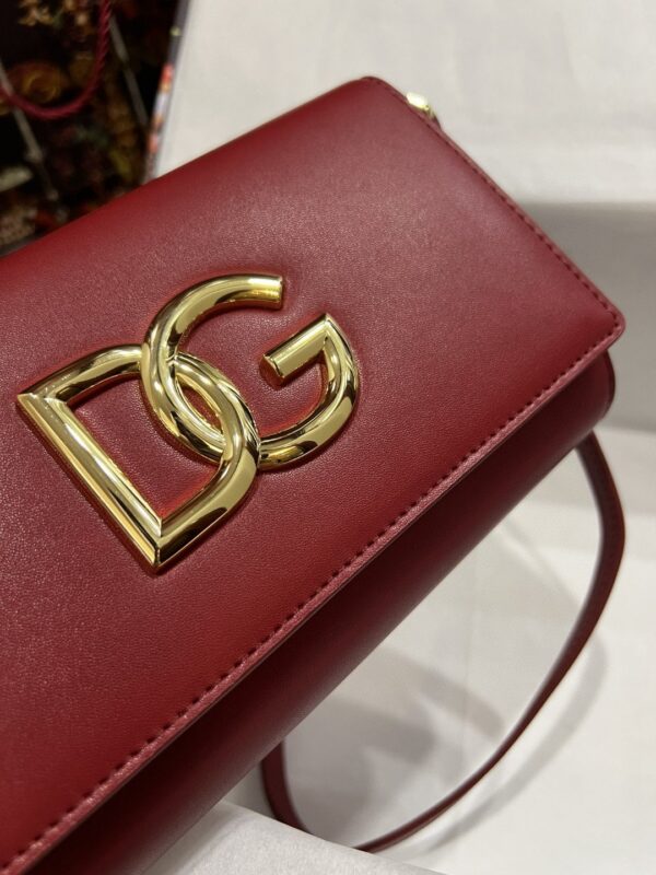 Dolce & Gabbana 3.5 Clutch Burgundy For Women 8.3in/21cm DG