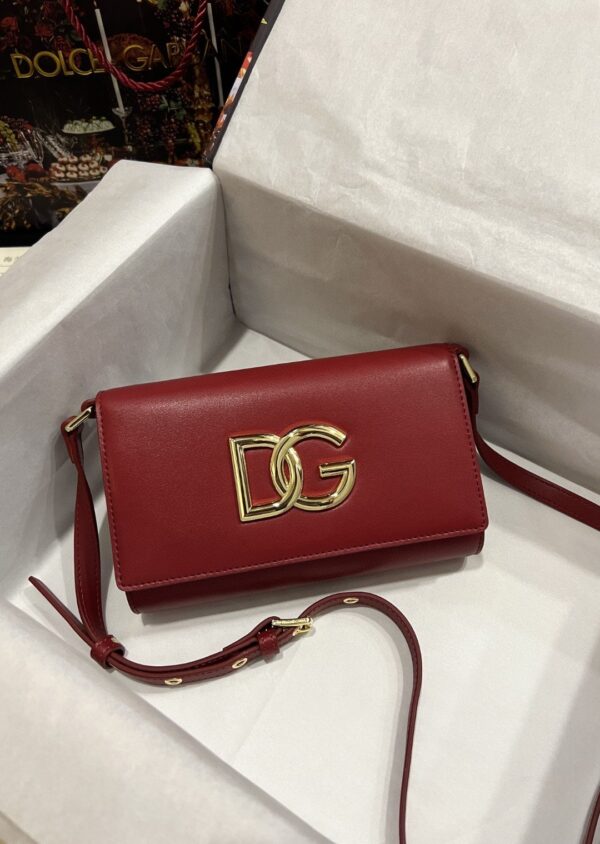 Dolce & Gabbana 3.5 Clutch Burgundy For Women 8.3in/21cm DG