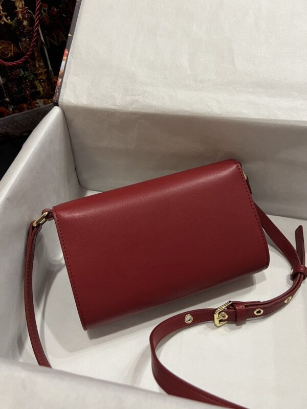 Dolce & Gabbana 3.5 Clutch Burgundy For Women 8.3in/21cm DG