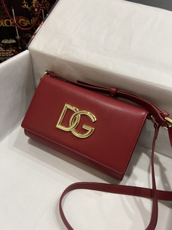 Dolce & Gabbana 3.5 Clutch Burgundy For Women 8.3in/21cm DG