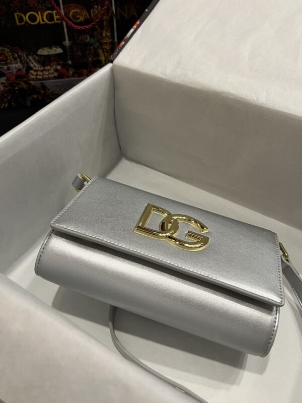Dolce & Gabbana 3.5 Clutch Silver For Women 8.3in/21cm DG