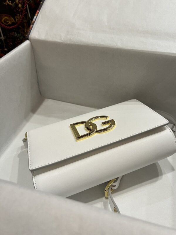 Dolce & Gabbana 3.5 Clutch White For Women 8.3in/21cm DG BB7082AW57680002