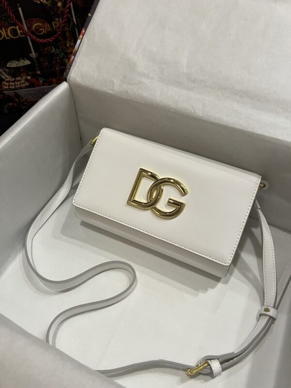 Dolce & Gabbana 3.5 Clutch White For Women 8.3in/21cm DG BB7082AW57680002
