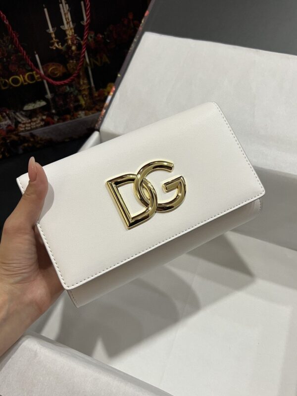 Dolce & Gabbana 3.5 Clutch White For Women 8.3in/21cm DG BB7082AW57680002