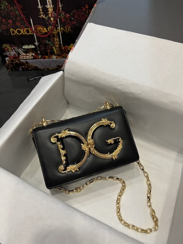 Dolce & Gabbana Nappa DG Girls Shoulder Bag Black For Women 8.3in/21cm DG  BB6498AZ80180999