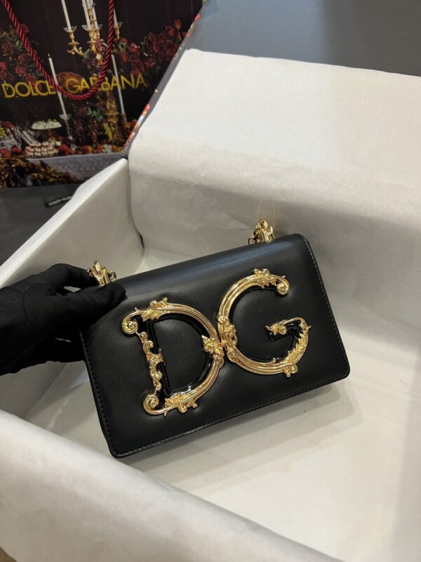 Dolce & Gabbana Nappa DG Girls Shoulder Bag Black For Women 8.3in/21cm DG  BB6498AZ80180999