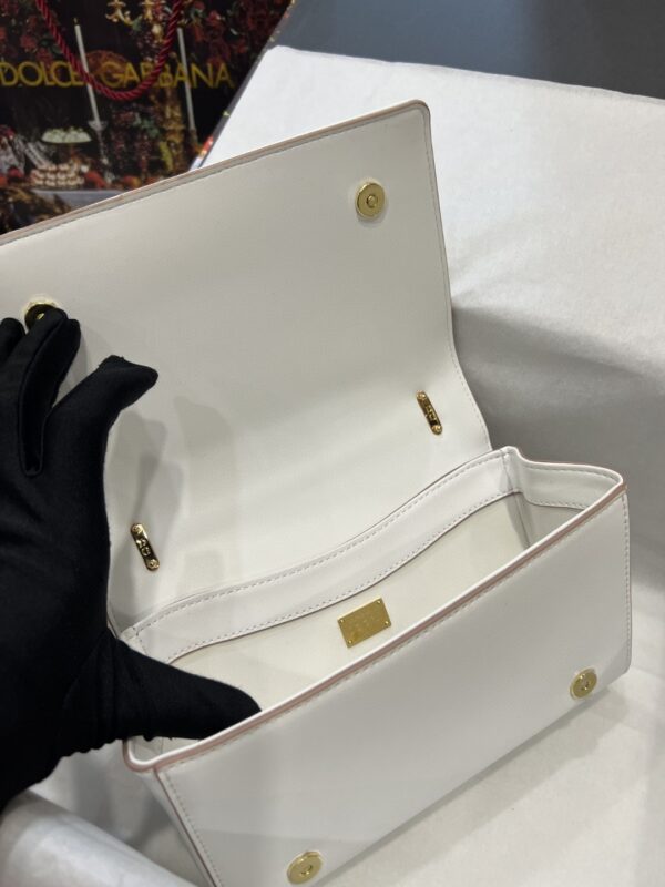 Dolce & Gabbana Nappa DG Girls Shoulder Bag White For Women 8.3in/21cm DG BB6498AZ80180001