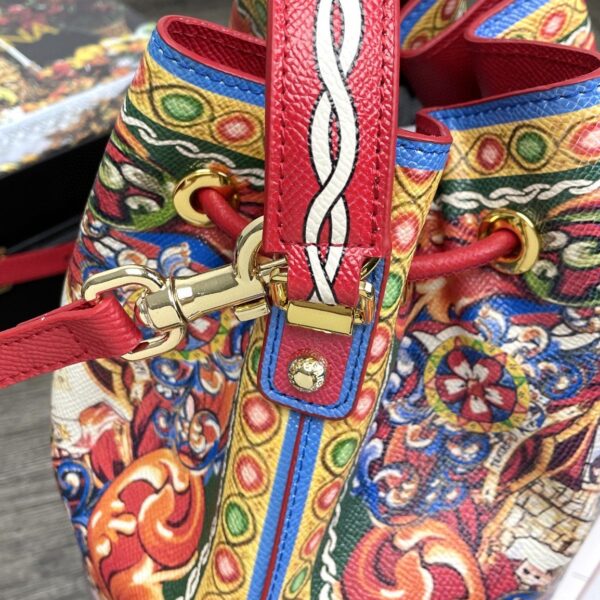 Dolce & Gabbana Print Crespo Bucket Bag Multicolor With Branded Plate For Women DG Bag