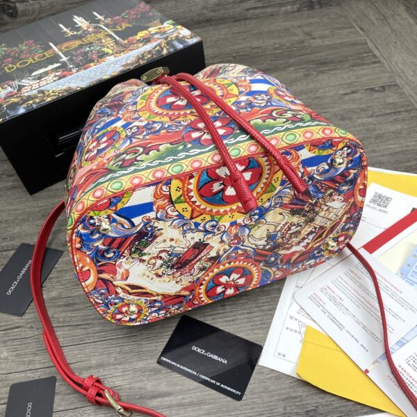 Dolce & Gabbana Print Crespo Bucket Bag Multicolor With Branded Plate For Women DG Bag