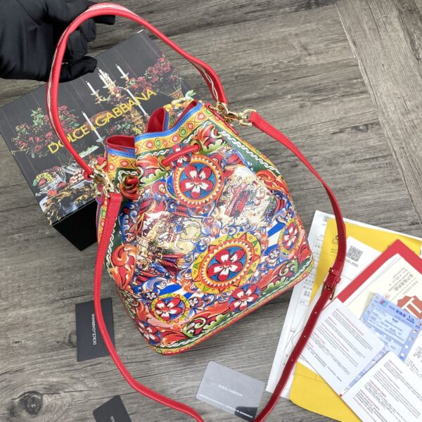Dolce & Gabbana Print Crespo Bucket Bag Multicolor With Branded Plate For Women DG Bag