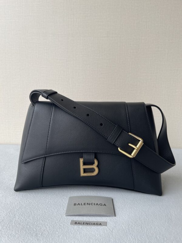 Downtown Small Shoulder Bag In Black For Women 11.8in/30cm 67135329S1M1000