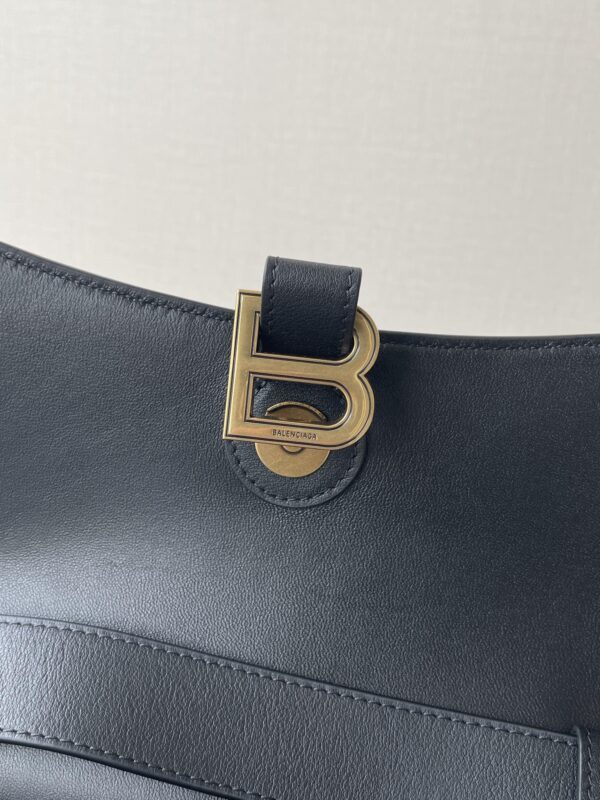 Downtown Small Shoulder Bag In Black For Women 11.8in/30cm 67135329S1M1000