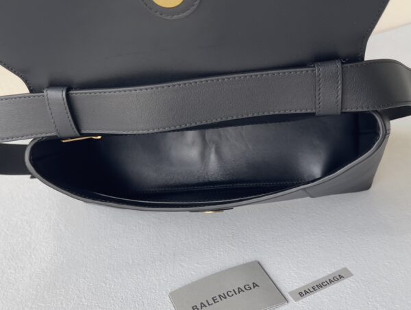 Downtown Small Shoulder Bag In Black For Women 11.8in/30cm 67135329S1M1000