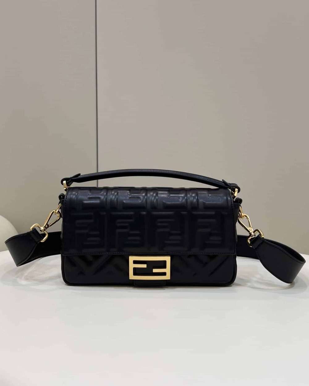 1:1 Replica Fendi Baguette Black For Women, Women's Handbags, Shoulder And Crossbody Bags 10.6in/27cm FF 8BR600A72VF15ZW