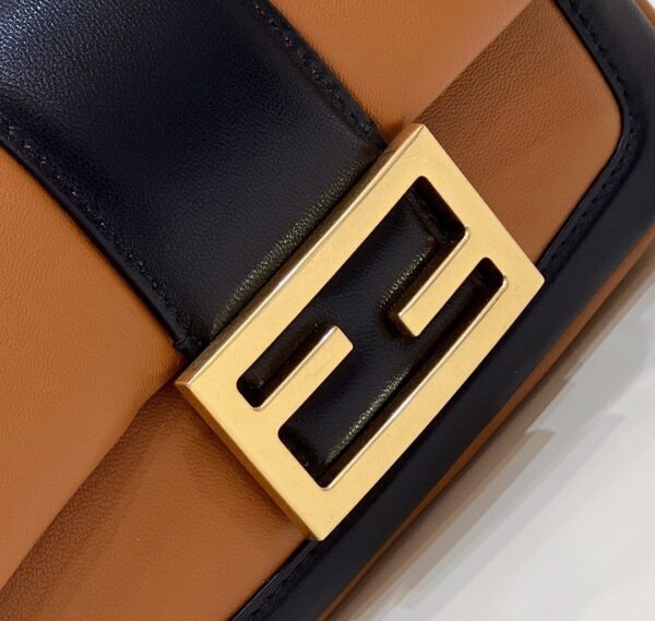 1:1 Replica Fendi Baguette Chain Brown and Black Bag For Woman 19cm/7.5in