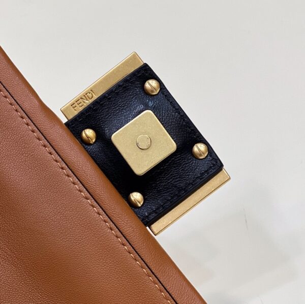 1:1 Replica Fendi Baguette Chain Brown and Black Bag For Woman 19cm/7.5in