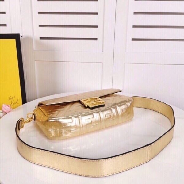1:1 Replica Fendi Baguette Chain Midi Medium Gold Bag For Woman 26cm/10in