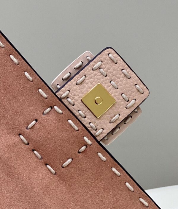 1:1 Replica Fendi Baguette Pink Sheepskin Bag For Woman 27cm/10.5in 8BR600AH96F1F7N