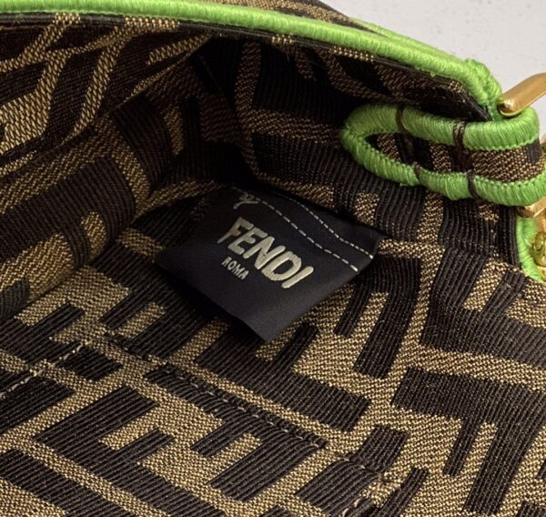 1:1 Replica Fendi Baguette Small Brown Fabric Green Border Bag For Woman 18cm/7in