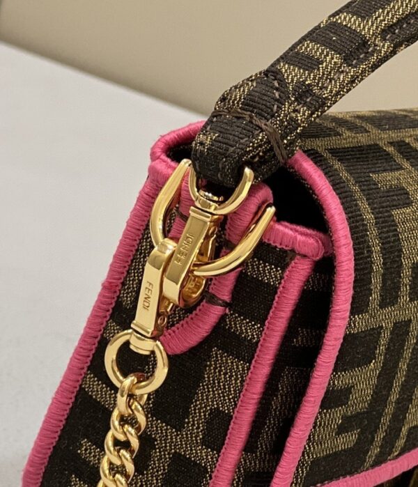 1:1 Replica Fendi Baguette Small Brown Fabric Pink Border Bag For Woman 18cm/7in