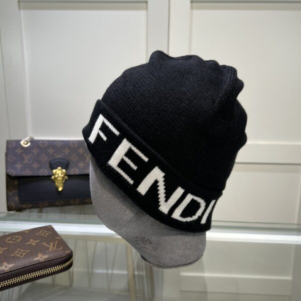 Fendi Beanie In Black