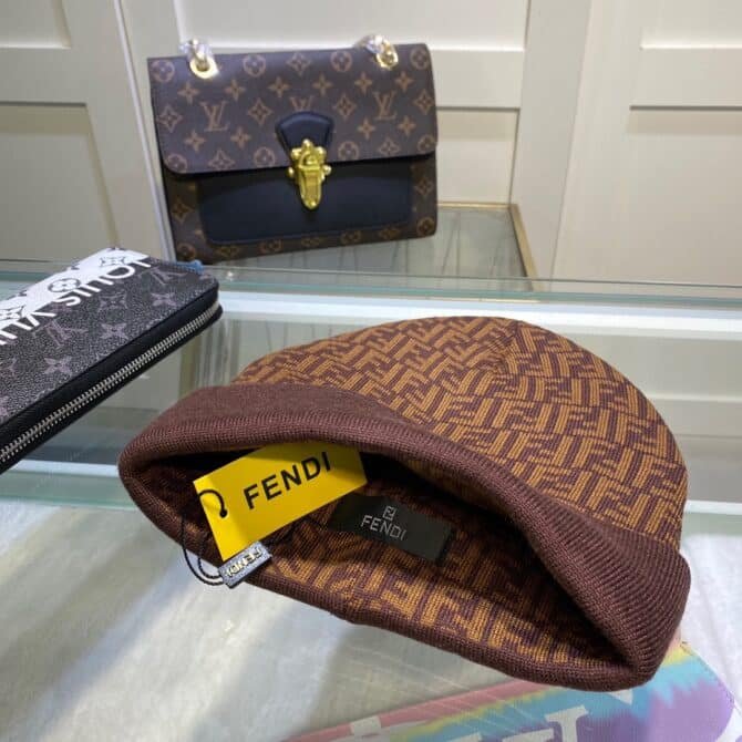 fendi beanie in brown bpmhv