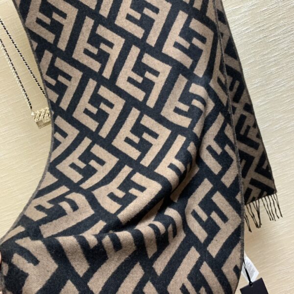 Fendi Beige Wool And Silk Scarf 180cm/71in FXS424A3Q1F0QB8