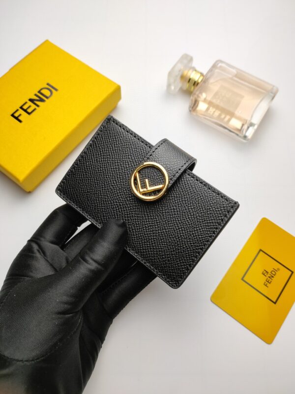 1:1 Replica Fendi Card Holder Black With Black Gusseted Card Holder For Women 4in/10cm FF 8M0301A18BF0KUR