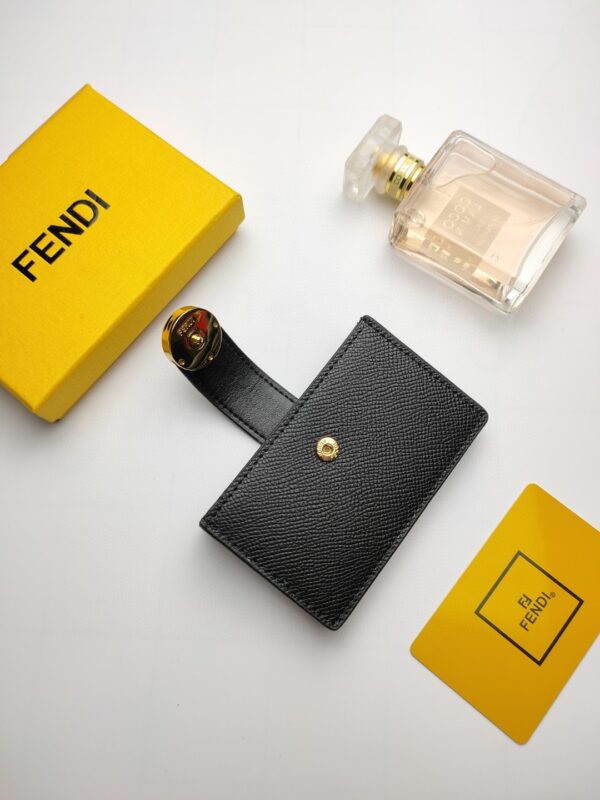 1:1 Replica Fendi Card Holder Black With Black Gusseted Card Holder For Women 4in/10cm FF 8M0301A18BF0KUR