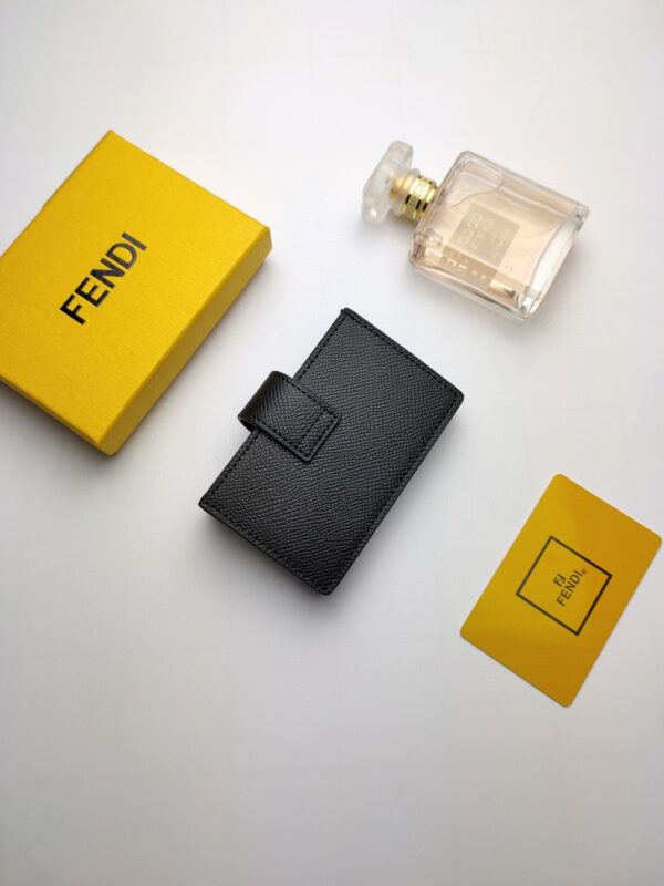 1:1 Replica Fendi Card Holder Black With Black Gusseted Card Holder For Women 4in/10cm FF 8M0301A18BF0KUR