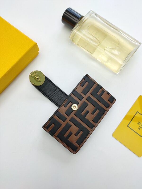 1:1 Replica Fendi Card Holder Brown With Black Gusseted Card Holder For Men 4in/10cm FF