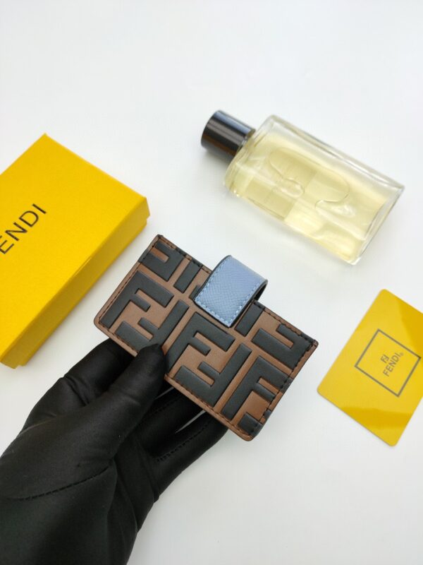 1:1 Replica Fendi Card Holder Brown With Cloud Blue Gusseted Card Holder For Women 4in/10cm FF