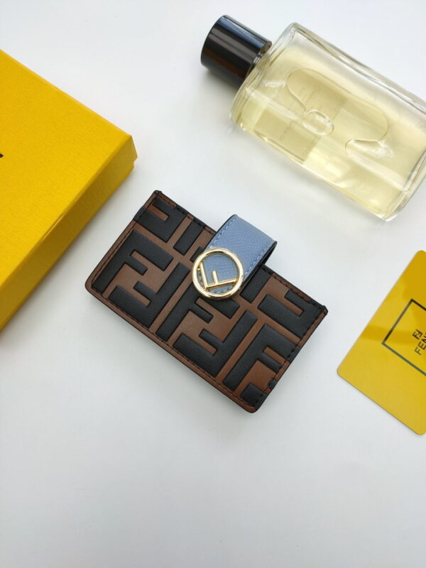 1:1 Replica Fendi Card Holder Brown With Cloud Blue Gusseted Card Holder For Women 4in/10cm FF