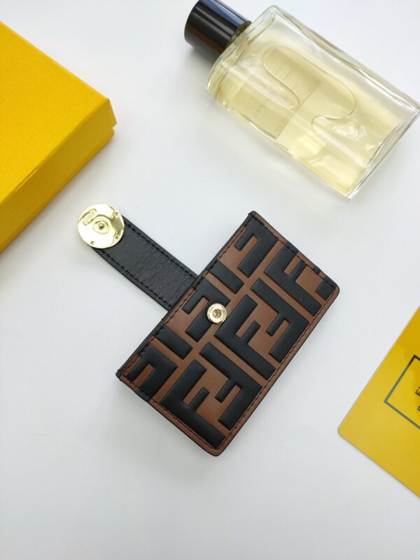 1:1 Replica Fendi Card Holder Brown With Yellow Gusseted Card Holder For Women 4in/10cm FF 8M0301A6CBF19DA