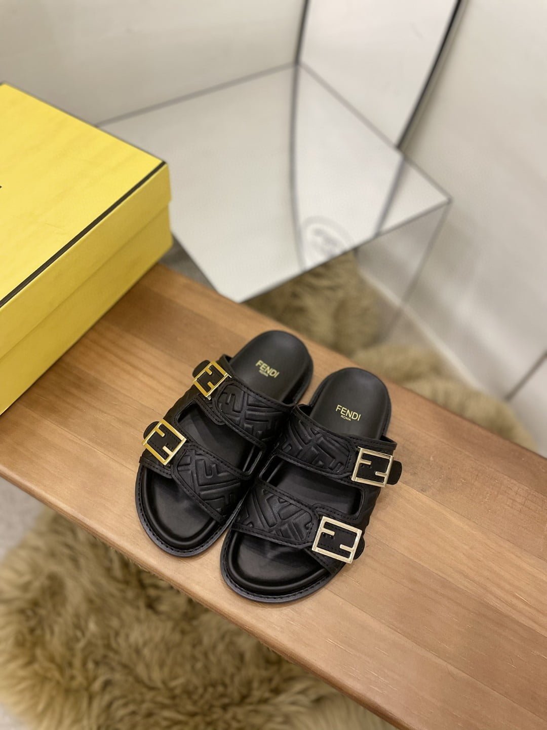 Fendi Feel Slides Black For Women