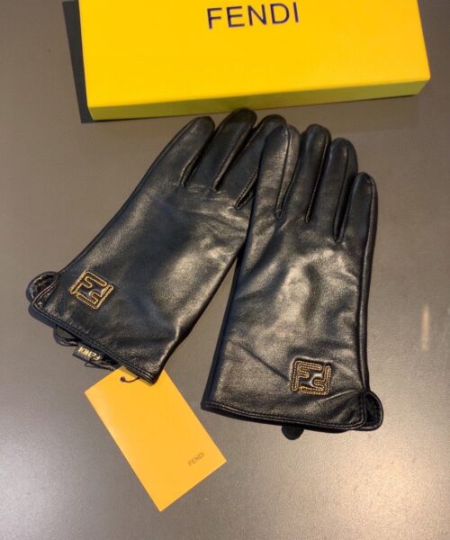 Fendi Gloves In Black