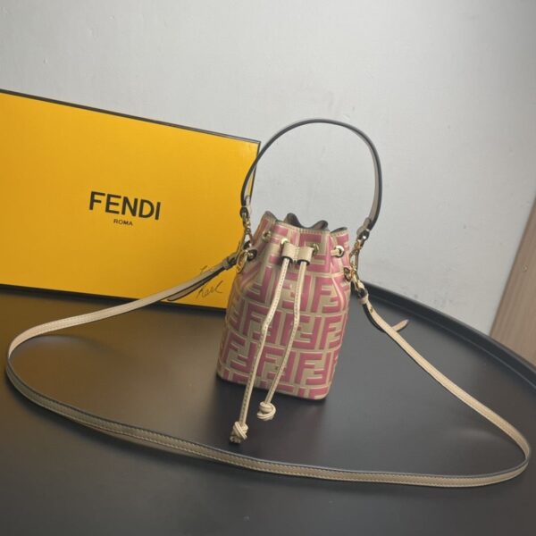 1:1 Replica Fendi Mon Tresor Pink Mini Bag For Woman 18cm/7in