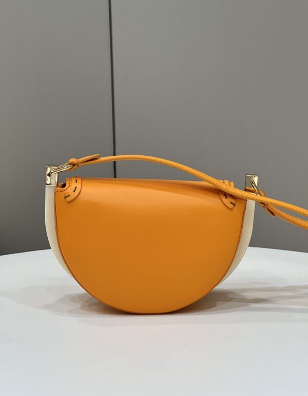 1:1 Replica Fendi Moonlight Saddle Orange Bag For Woman 19cm/7.5in