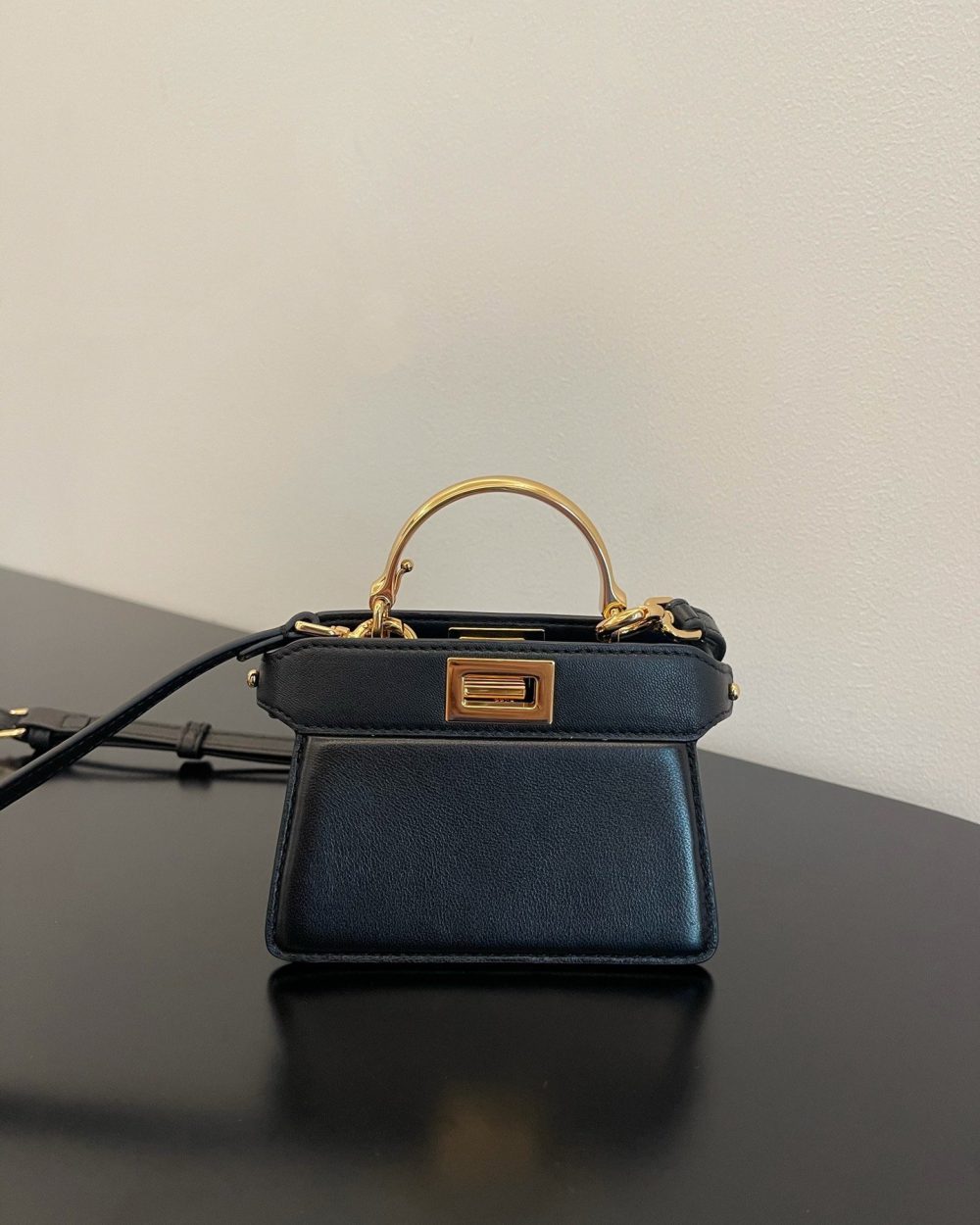 1:1 Replica Fendi Peekaboo ISeeU Petite Black Micro Bag For Woman 11cm/4.5in