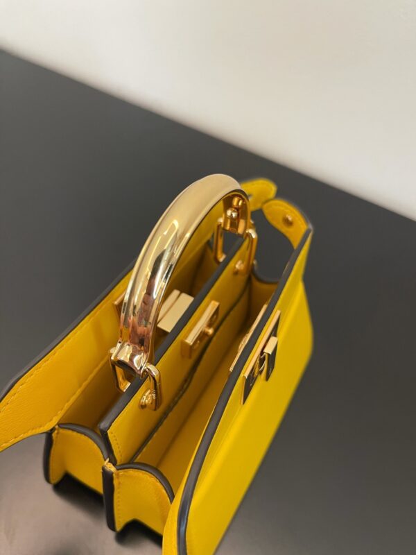1:1 Replica Fendi Peekaboo ISeeU Petite Yellow Micro Bag For Woman 11cm/4.5in