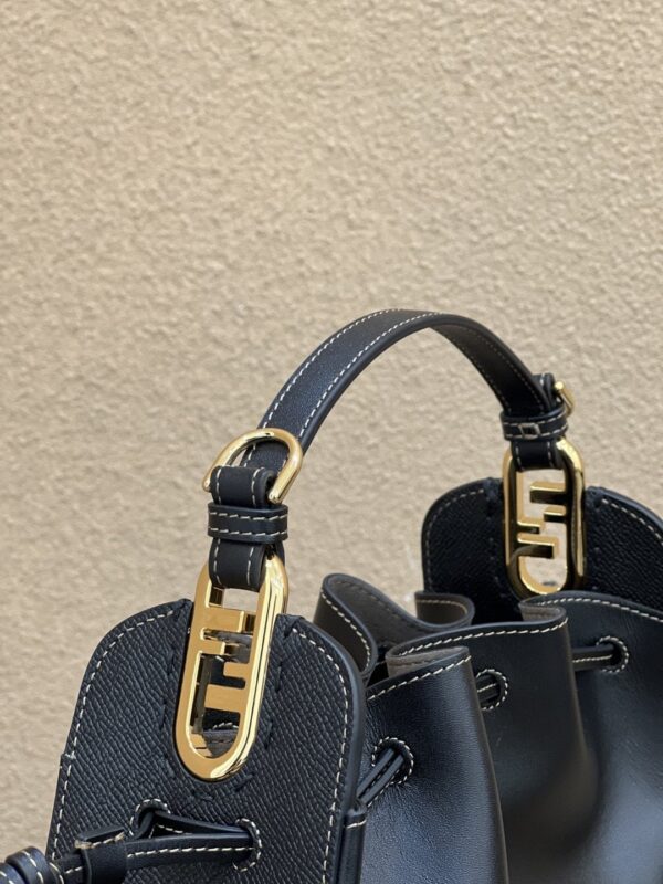 1:1 Replica Fendi Pomodorino Black Mini Bag For Woman 17cm/6.5in